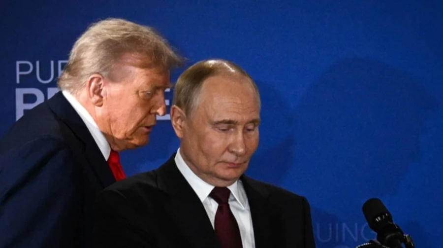 Трамп поговорив із Путіним: у Кремлі заявили про готовність до "перемир’я" на 9 травня