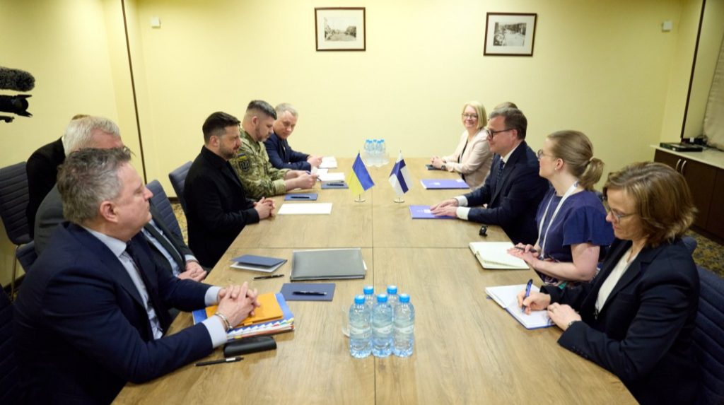 Прем'єр Фінляндії – Зеленському: Неприпустимо, щоб дрони порушували наш повітряний простір