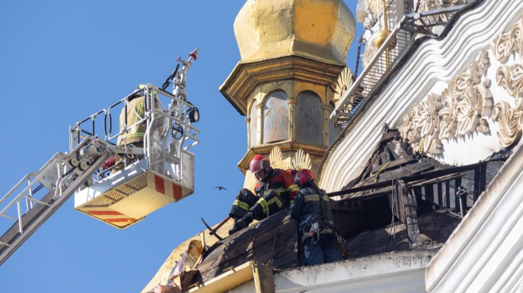 РФ демонструє небажання до переговорів: В ЄС відреагували на удар по Києво-Печерській лаврі