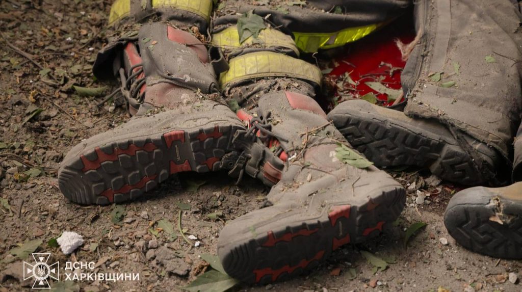 Під час повторного удару росіян по Харкову загинули 5 рятувальників – Клименко