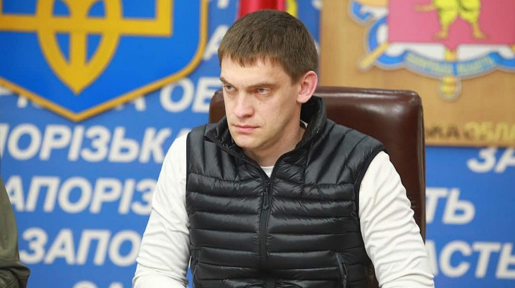 Росіяни вдарили біля зупинки транспорту на Запоріжжі: є загиблий, поранено підлітка