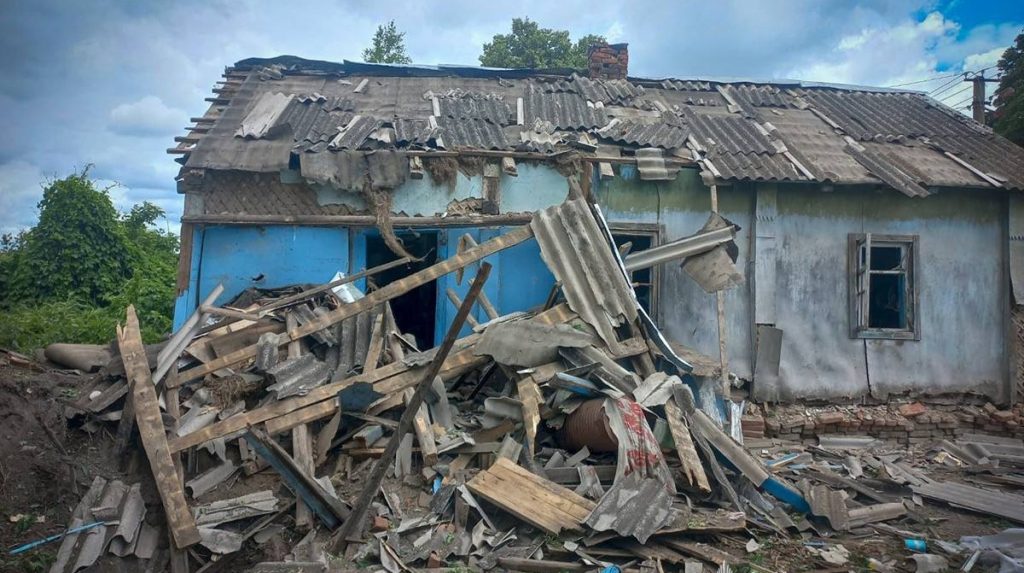 Росіяни гатили по Сумщині: 3 постраждалих, пошкоджено інфраструктуру і житло