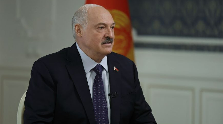 Лукашенко заявив, що з боку Білорусі військових дій чекати не варто й перепросив у Зеленського