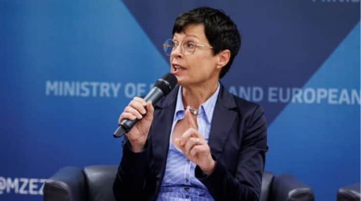 Єврокомісарка з розширення Кос приїхала в Київ говорити про реформи