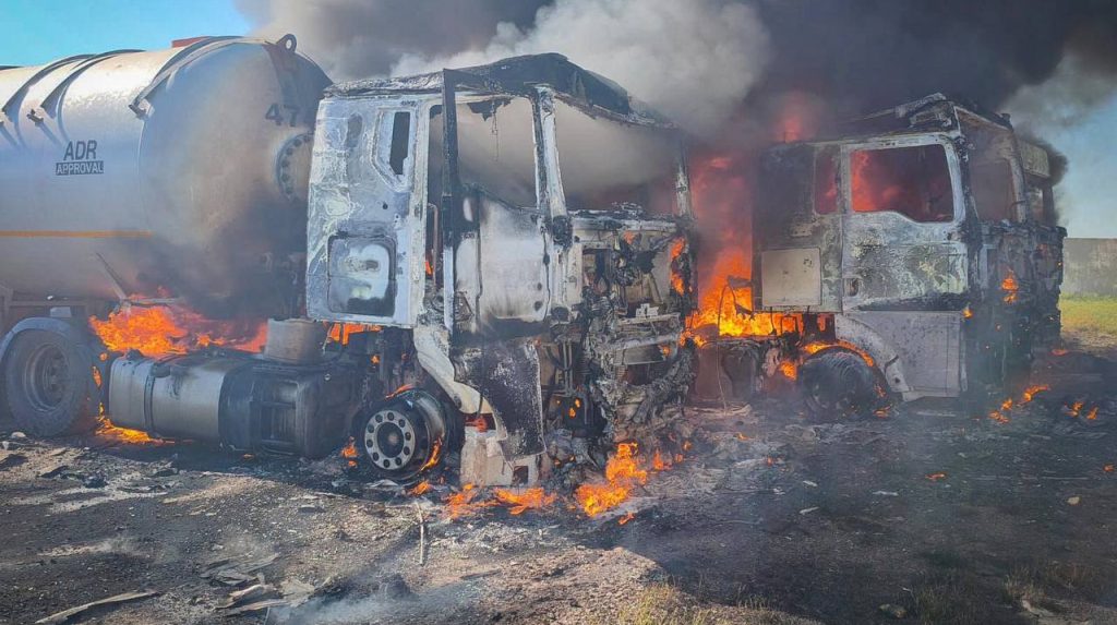 Окупанти вдарили по Одещині: 1 загиблий, 4 поранених, вируала пожежа