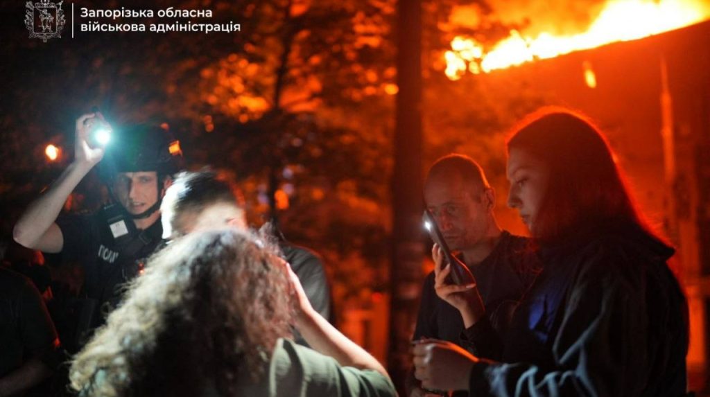 Армія РФ атакувала Запоріжжя: одна людина загинула, троє постраждали. Пошкоджений університет
