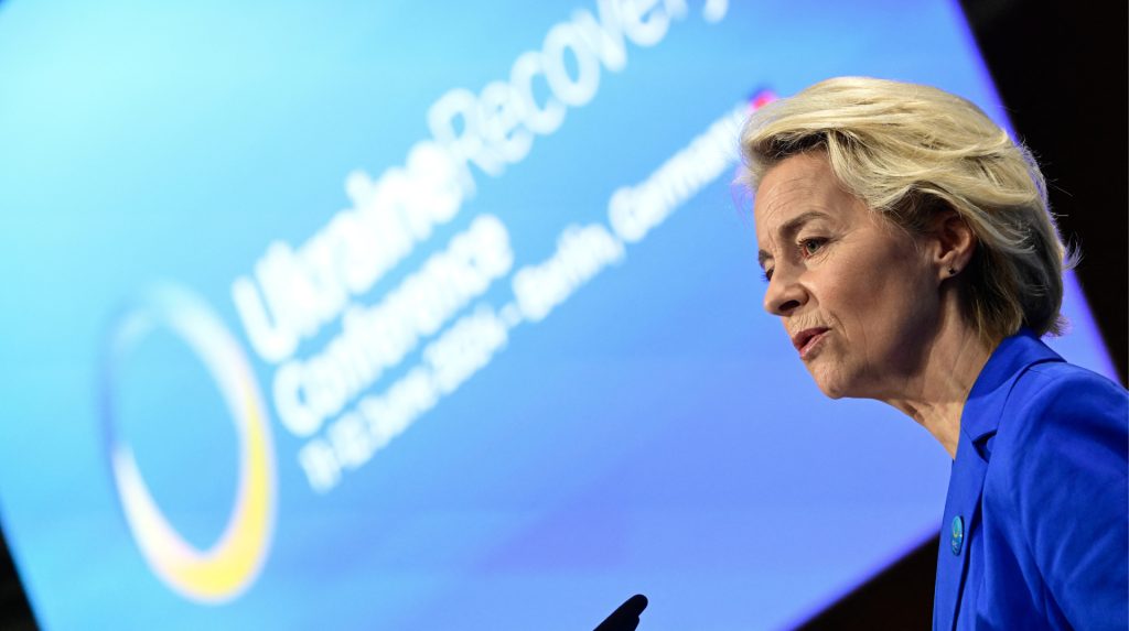 Фон дер Ляєн привітала початок вступних переговорів з Україною