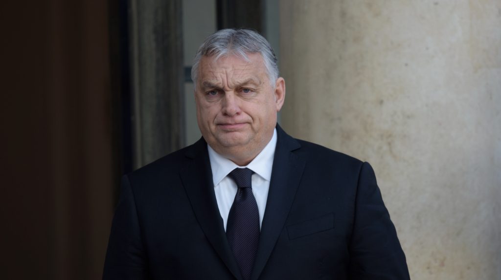 Орбана переобрали головою партії "Фідес", яка програла вибори