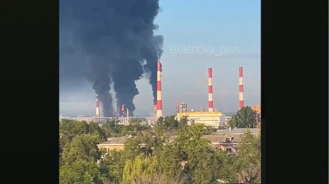 Українські Flamingo влучили у воєнний завод у Чебоксарах, також палає НПЗ "Куйбишевський"