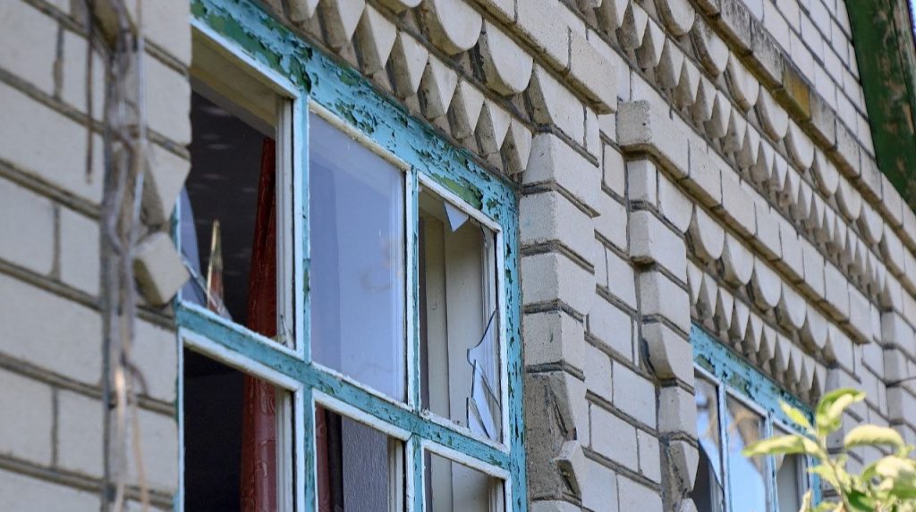 Уламки безпілотника пошкодили дитсадок у Миколаєві