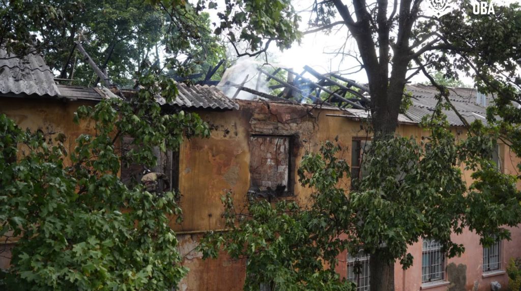На Одещині російський дрон влучив у двоповерхівку і вбив жінку