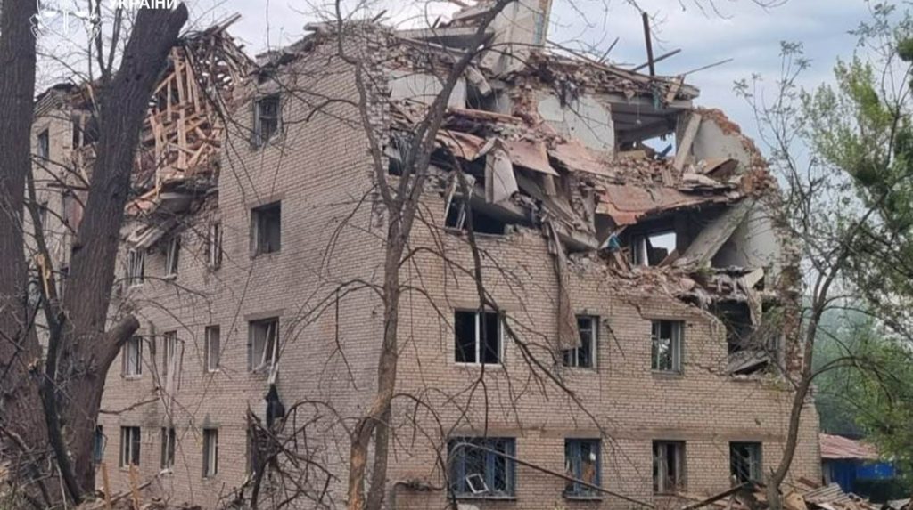 Росіяни скинули 2 авіабомби на Слов’янськ: 10 людей постраждали