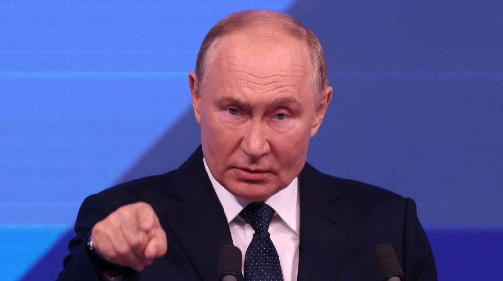 Путін заявив, що Україна втратить західні землі, а зараз тут “усі пересварились”