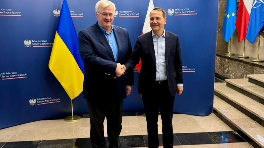 Сибіга і Сікорський обговорили загрозу продовольчій безпеці через атаки РФ у Чорному морі