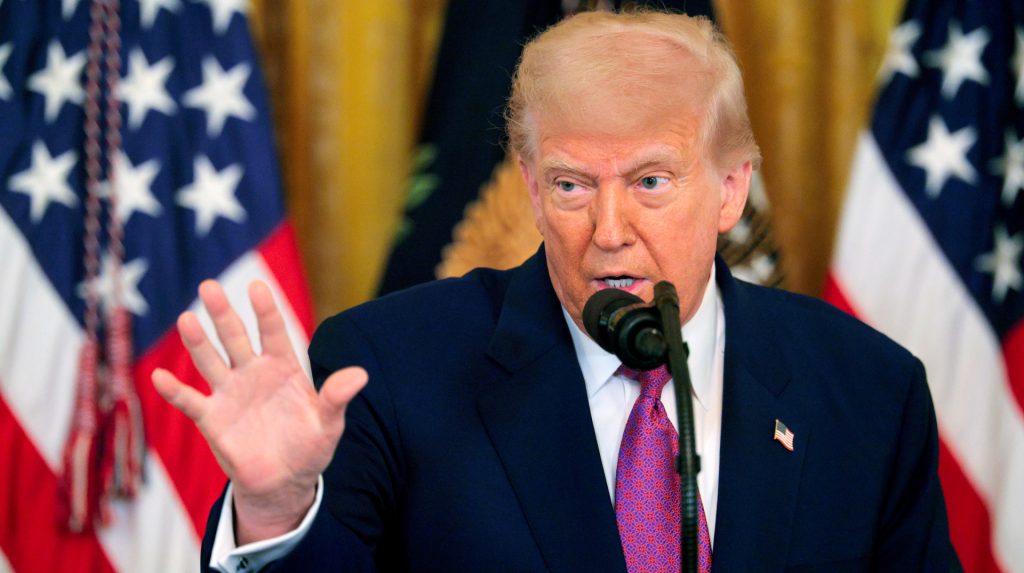 “Я запитаю про це Путіна”: Трамп відреагував на заяву Зеленського про допомогу РФ Ірану