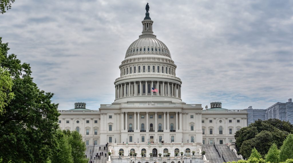 Сенат США на процедурному голосуванні підтримав законопроєкт про санкції проти РФ