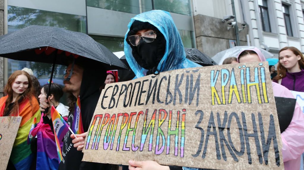Карати за нетерпимість, як в Європі: як Україна має змінити норми щодо нападів на “інакших”