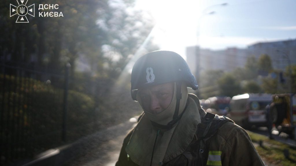 Через російський удар по Києву – двоє потерпілих, пошкоджений будинок