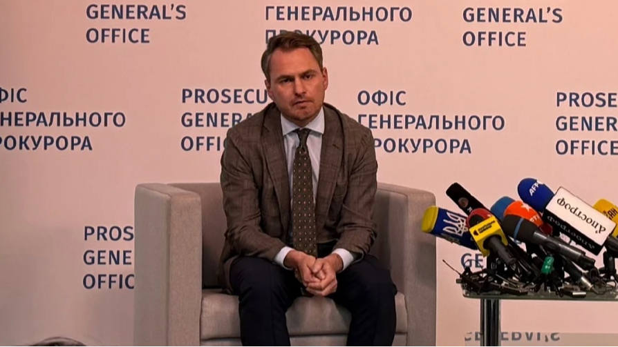 НАЗК перевірить статки Кравченка після розслідування про віллу в Дубаї його тещі
